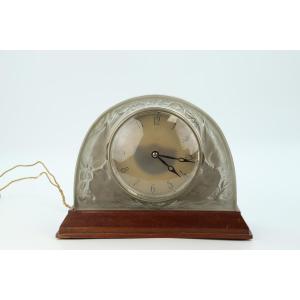Moineaux Clock By René Lalique