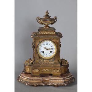 19th Century Clock In Gilded Bronze, Signed