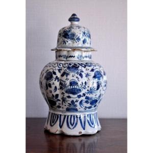 Covered Vase In Delft Earthenware - XVIIIth
