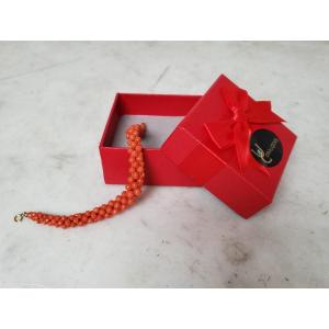 Jewelry - Bracelet - Coral Beads - 18k Yellow Gold.