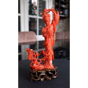 Red Coral - Sculpture - 20th Century Chinese Figurine