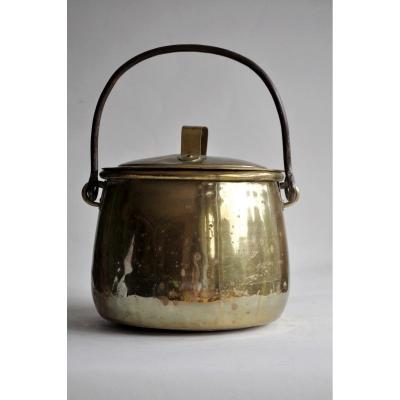 Cauldron Or Pot Covered In Yellow Copper - XIXth.   Promo Jusqu'au 30 Avril 2026