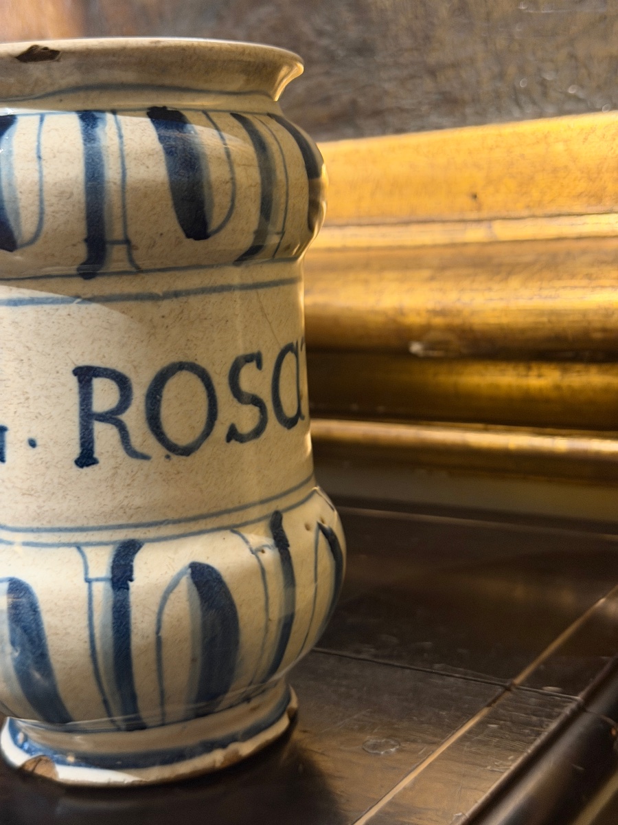 Raro albarello da farmacia in maiolica ligure, Savona, fine XVI – inizi XVII secolo-photo-3