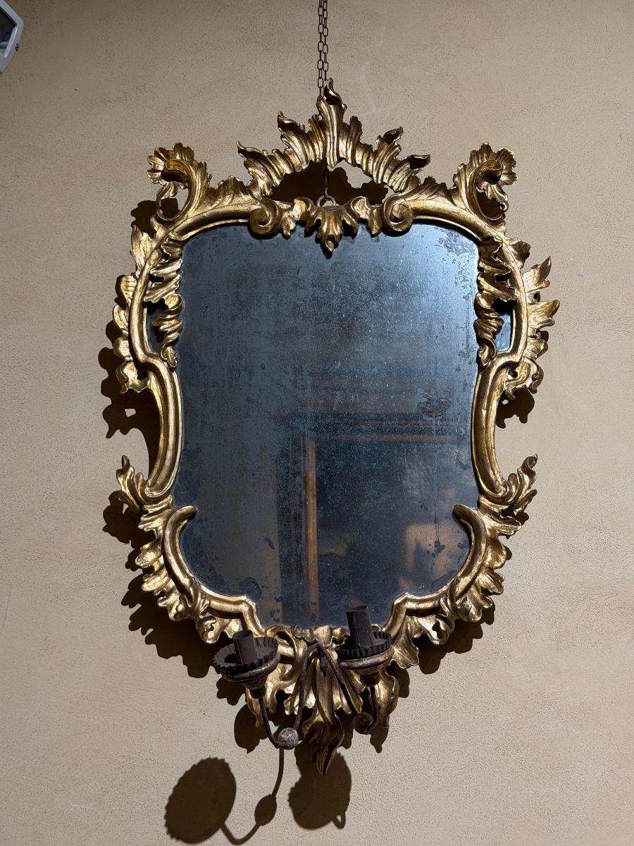 Specchiera Veneta Luigi XV in Legno Dorato con Lumi – XVIII Secolo