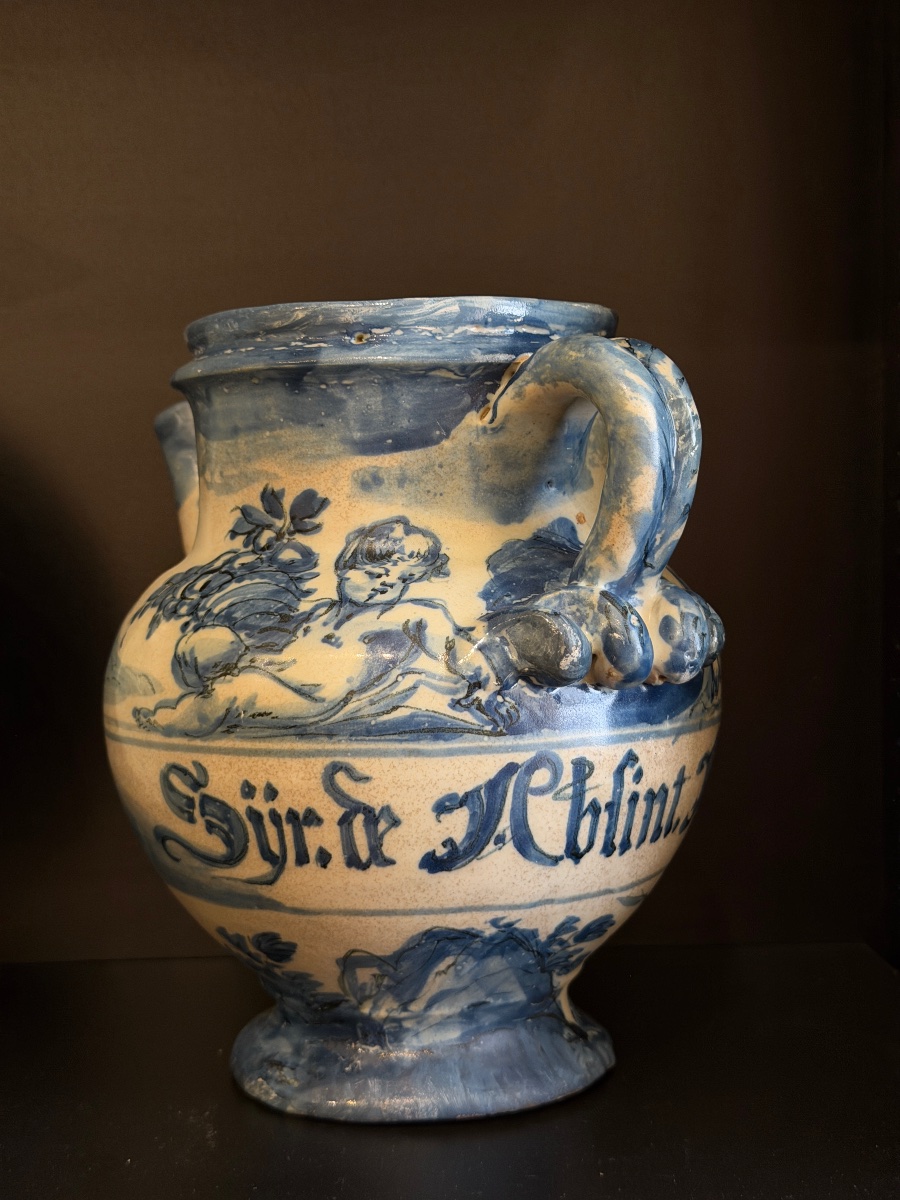 Vaso da farmacia in maiolica di Savona, marchio della Fortezza, XVII secolo-photo-3