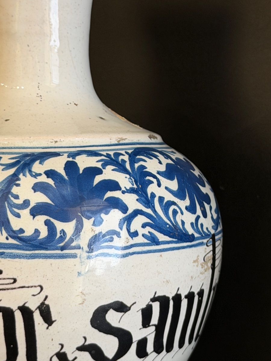 Coppia composta da bottiglia e albarello in maiolica veneta, XVIII secolo-photo-4