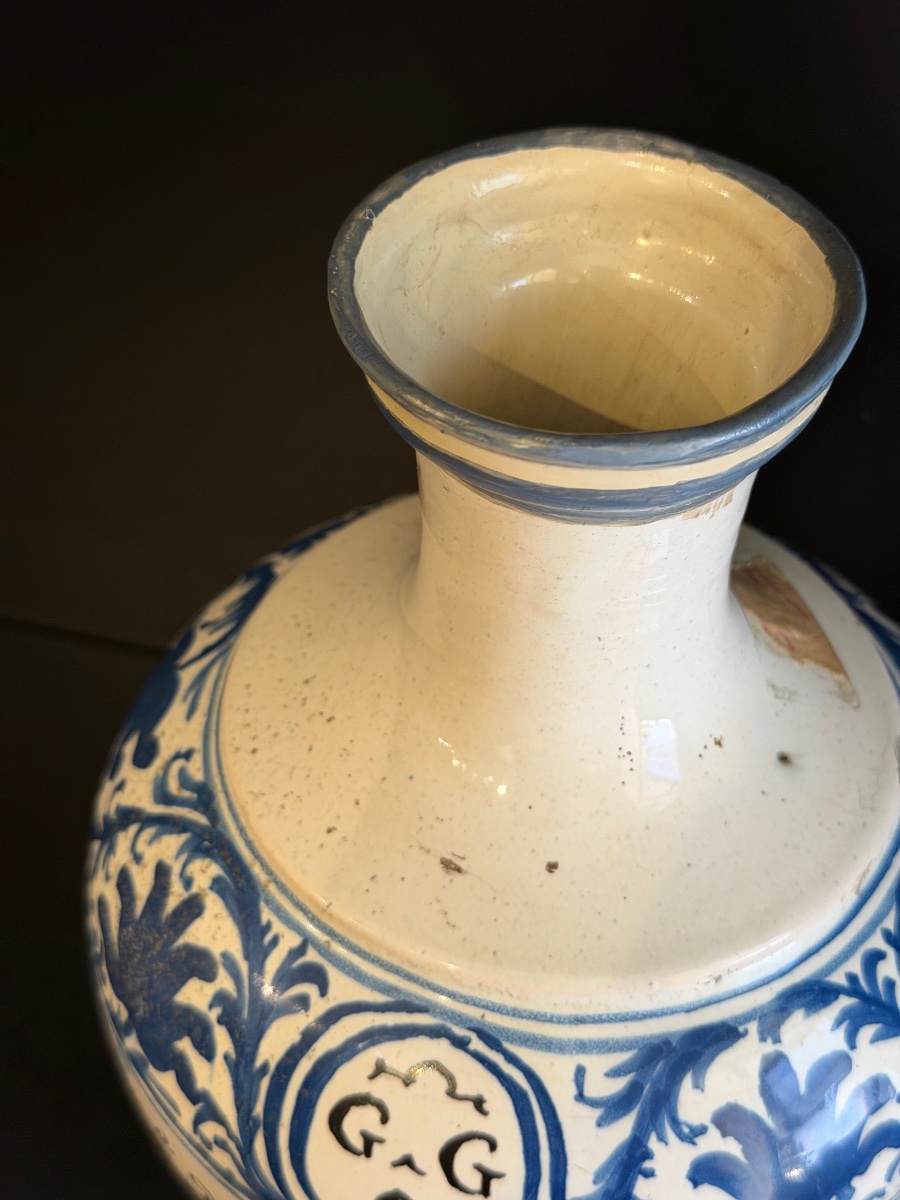 Coppia composta da bottiglia e albarello in maiolica veneta, XVIII secolo-photo-1