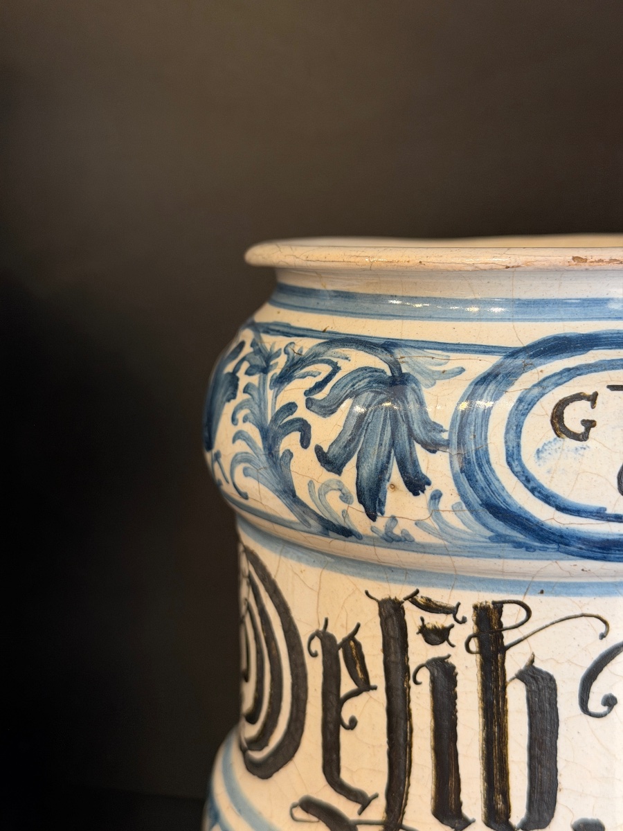 Coppia composta da bottiglia e albarello in maiolica veneta, XVIII secolo-photo-4