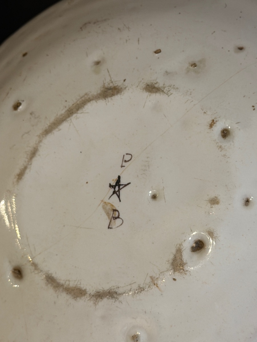 Piatto in maiolica all'almanganese di Albissola, XVIII secolo-photo-1