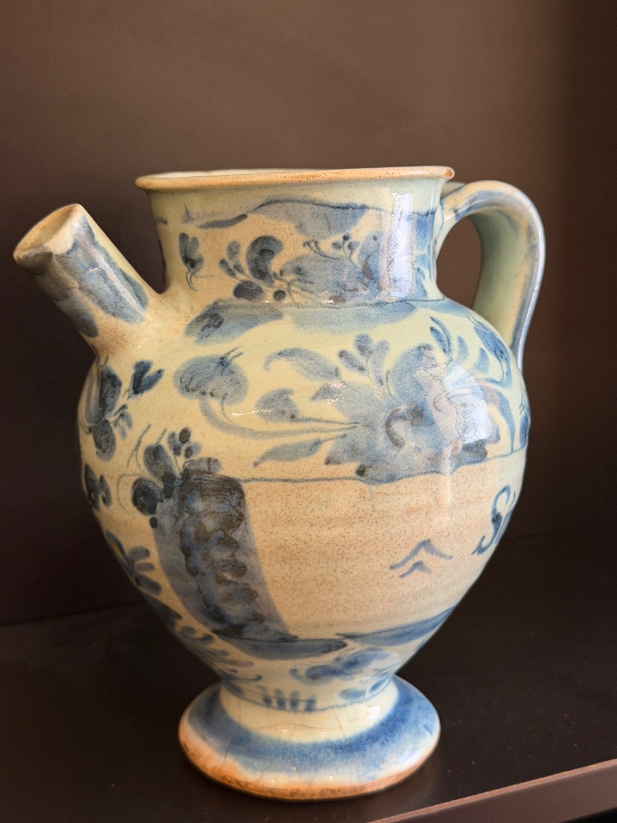Vaso da farmacia in maiolica di Savona "a tappezzeria", XVII secolo-photo-2