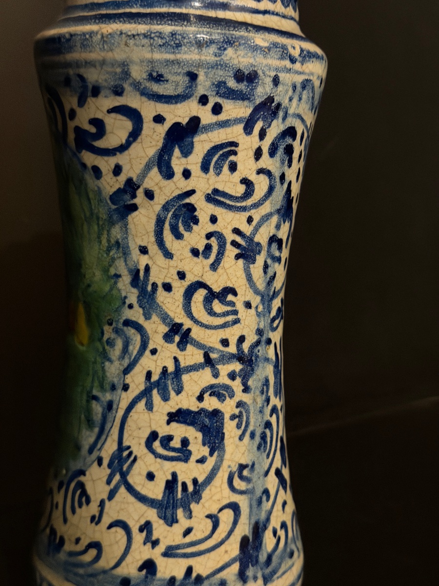 Albarello in maiolica policroma di Trapani, Sicilia, XVI secolo-photo-1