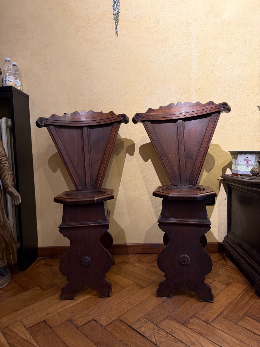 Coppia di sedute toscane in legno, Firenze, XVII secolo