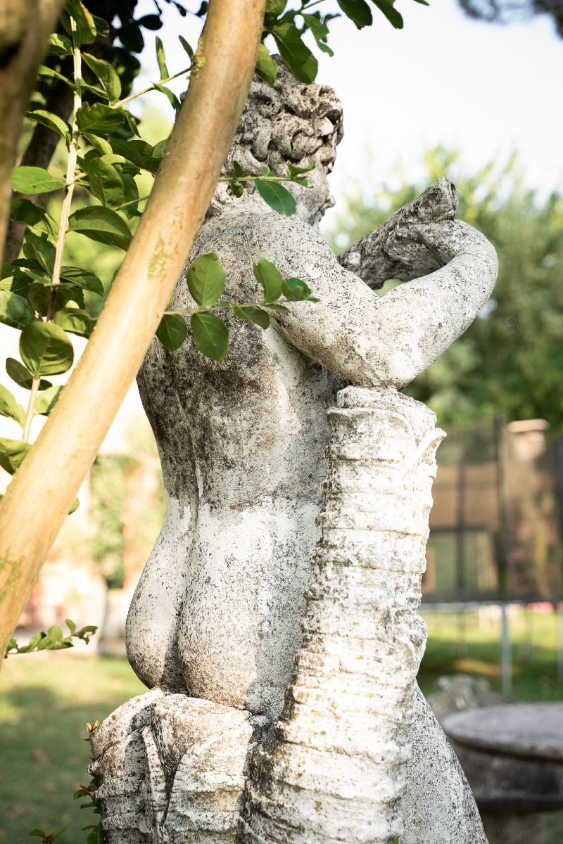 Putto con flauto – Scultura liberty in graniglia, anni ’30-photo-4