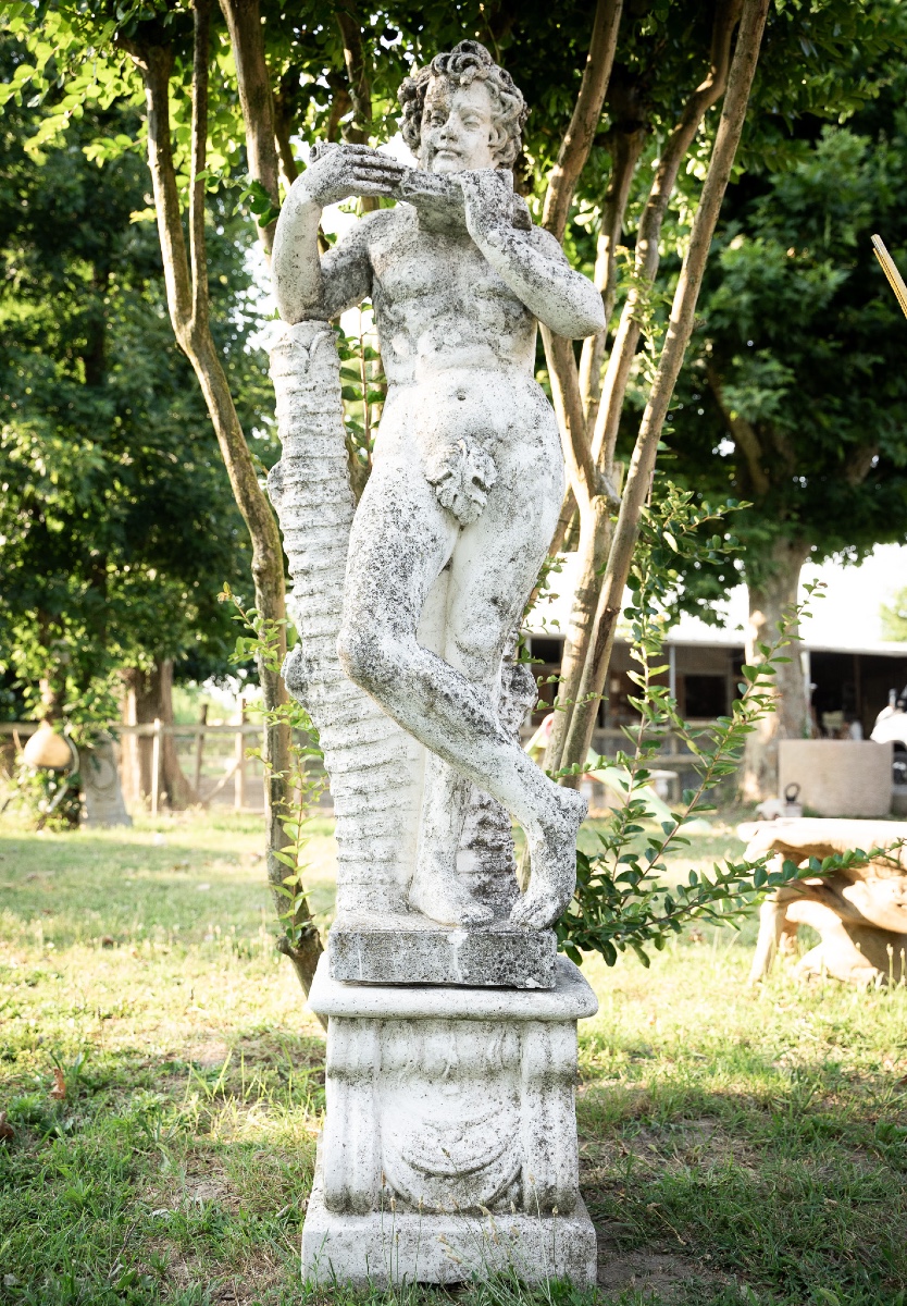 Putto con flauto – Scultura liberty in graniglia, anni ’30