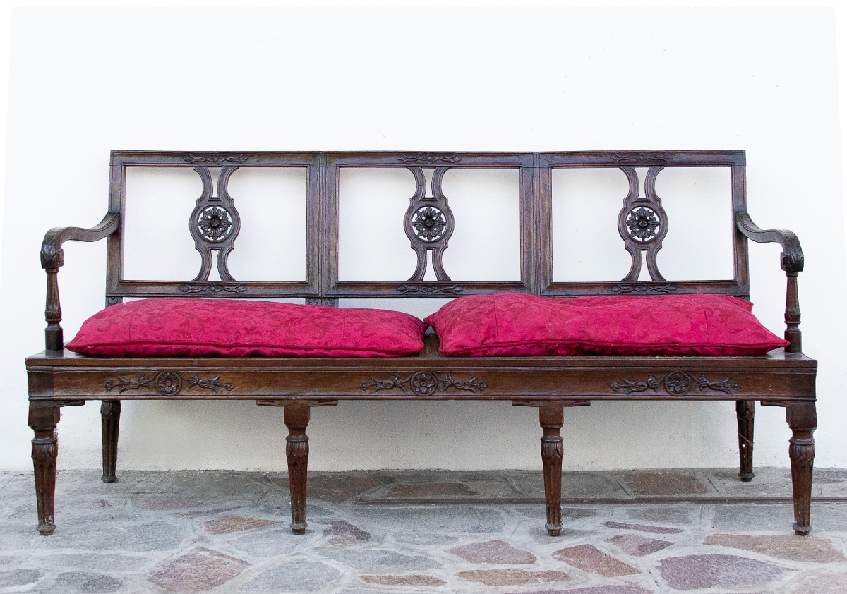 Panca veneziana in noce intagliato – Epoca Luigi XVI