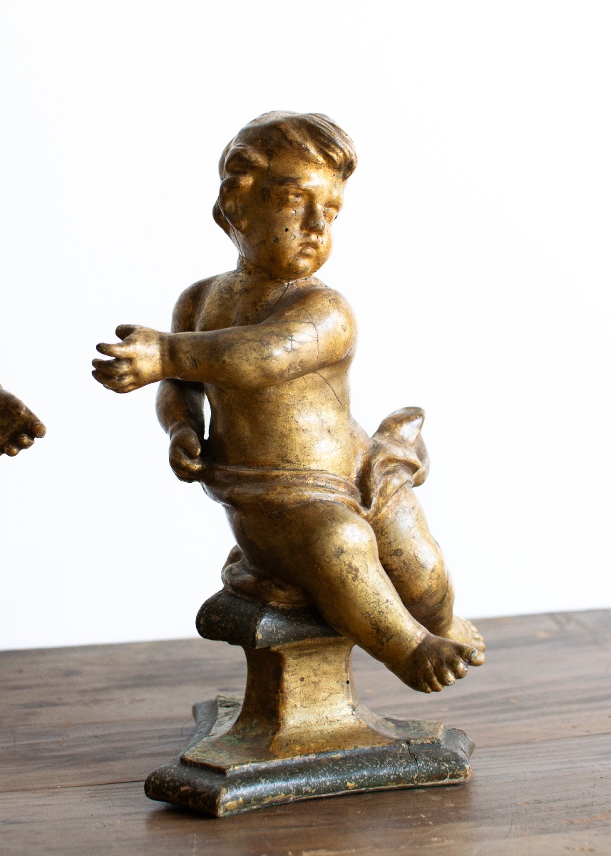 Coppia di putti in legno dorato e laccato – Lombardia, fine XVII secolo-photo-3