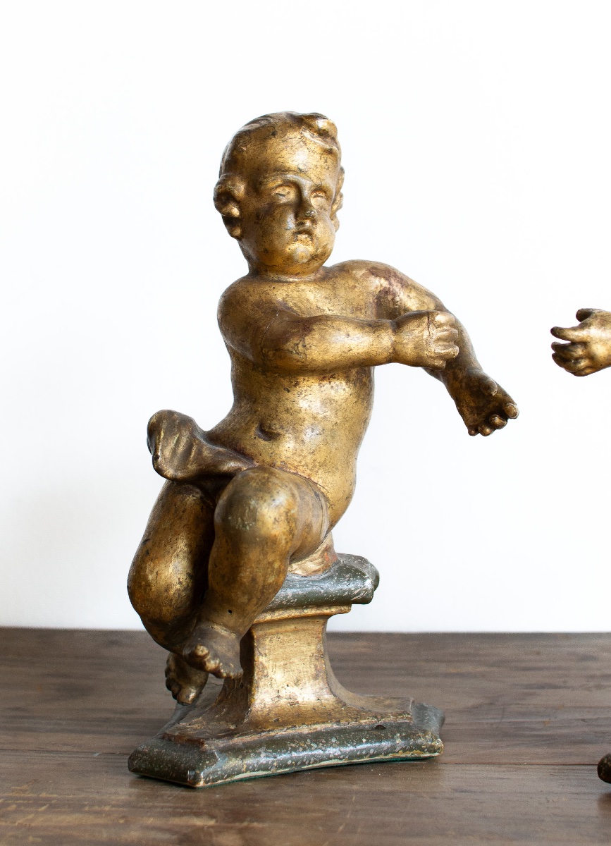 Coppia di putti in legno dorato e laccato – Lombardia, fine XVII secolo-photo-1