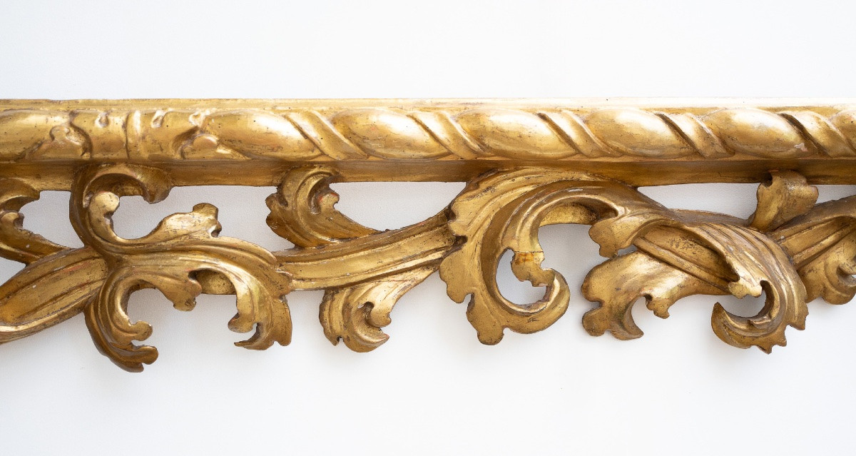 Antico fregio ornamentale in legno dorato-photo-1