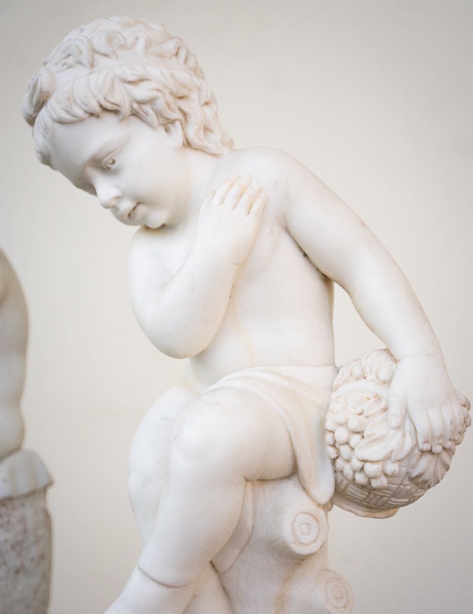 Coppia di putti allegorici in marmo di Carrara – XIX secolo-photo-3