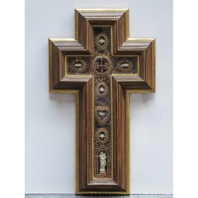 Jesuit Reliquary (ihs) - Attributed To The 18th Century