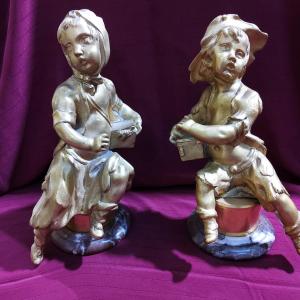 Paire D’enfants En Bronze Dorés  Hauteur 28 Cm