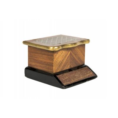 0002/0922 Matchbox In Rosewood And Pear Tree