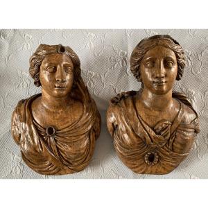 Pair Of Large Reliquary Busts In Oak From The 17th Century From The Hauts De France Region