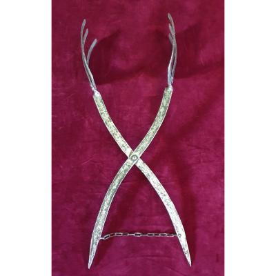 Large 18th Iron Clamp