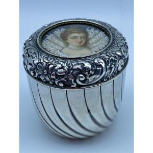 Antique English Solid Silver Box With A Miniature Portrait Of Elizabeth I