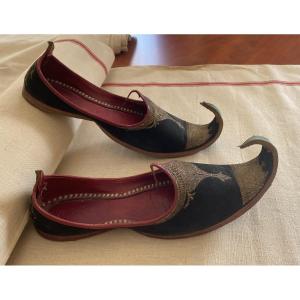 Pair Of Traditional Ottoman Shoes – Late 19th / Early 20th Century