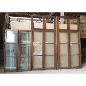 Imposing Oak Showcase Elements