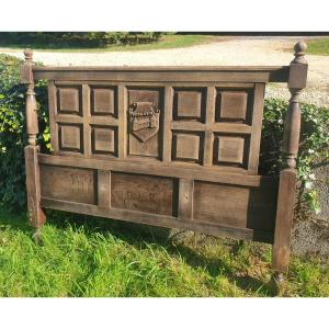 Woodwork - Oak Headboard With Carved And Dated Pattern - 20th Century
