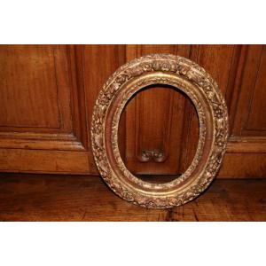 Louis XV Medallion Frame