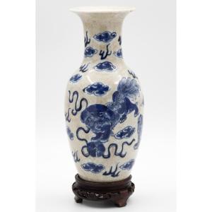 19th Century Chinese Porcelain Vase