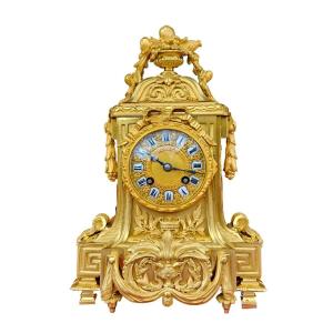 Pendulum Borne Louis XVI In Gilt Bronze