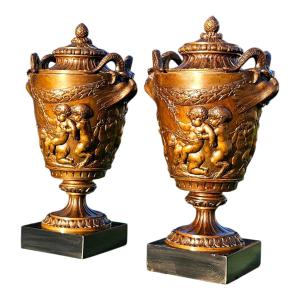 Pair Of Covered Vases In Patinated Bronze After Clodion (1738-1814)