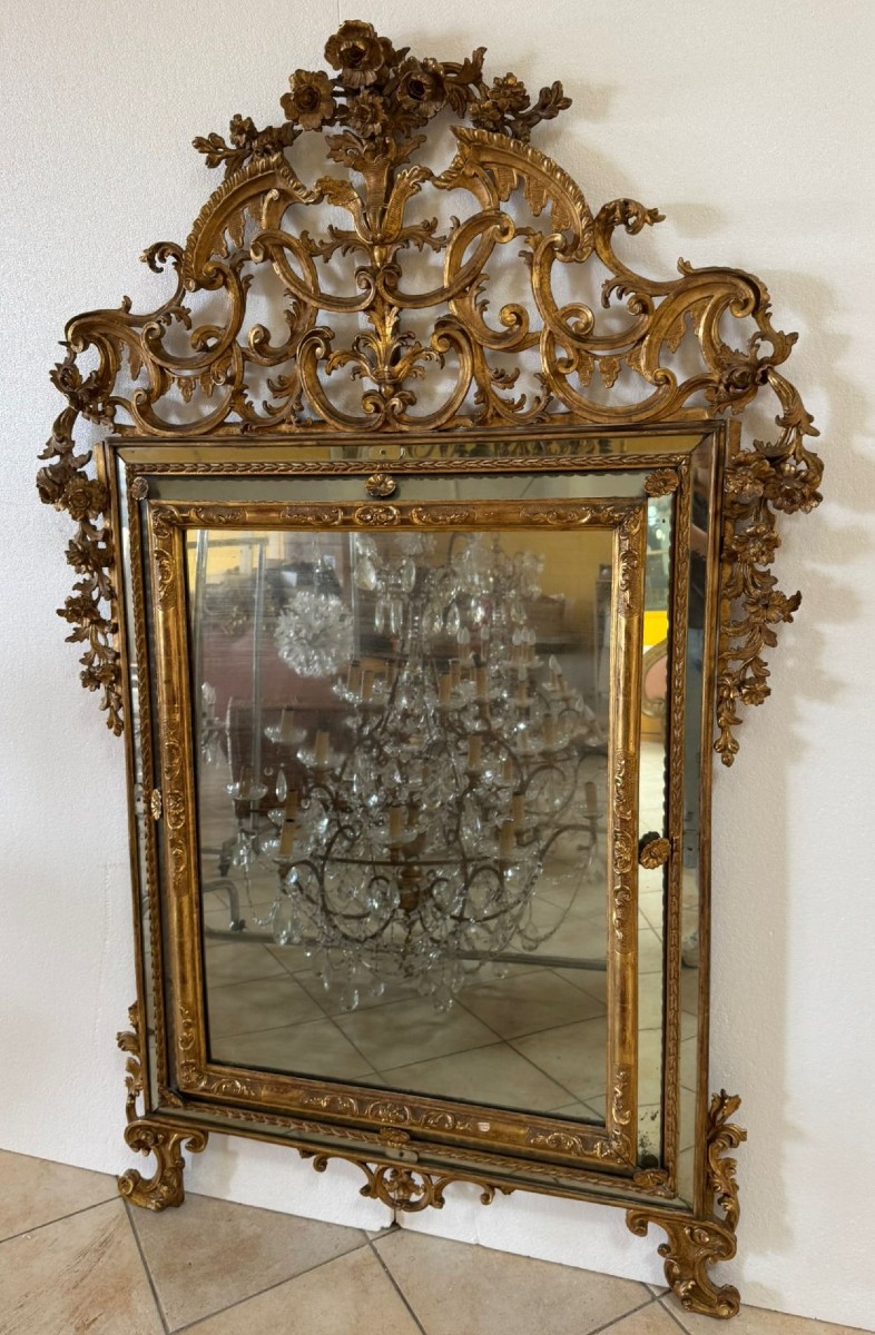 Specchiera intagliata e dorata, Piemonte XVIII secolo 