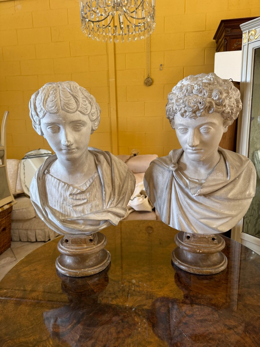 coppia di busti in gesso 