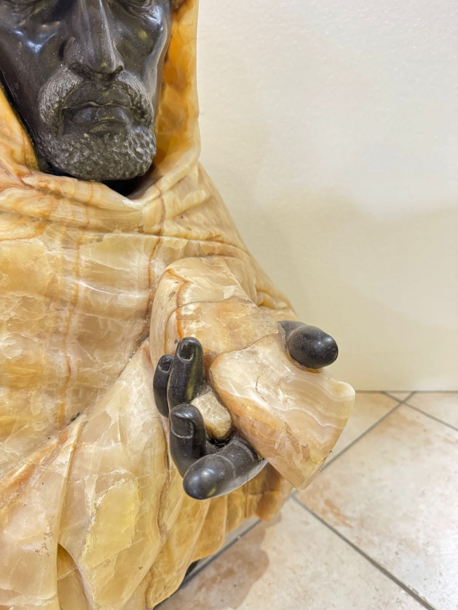 Busto raffigurante arabo in marmo nero e onice-photo-4