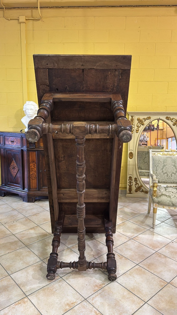 Tavolo in noce-photo-3