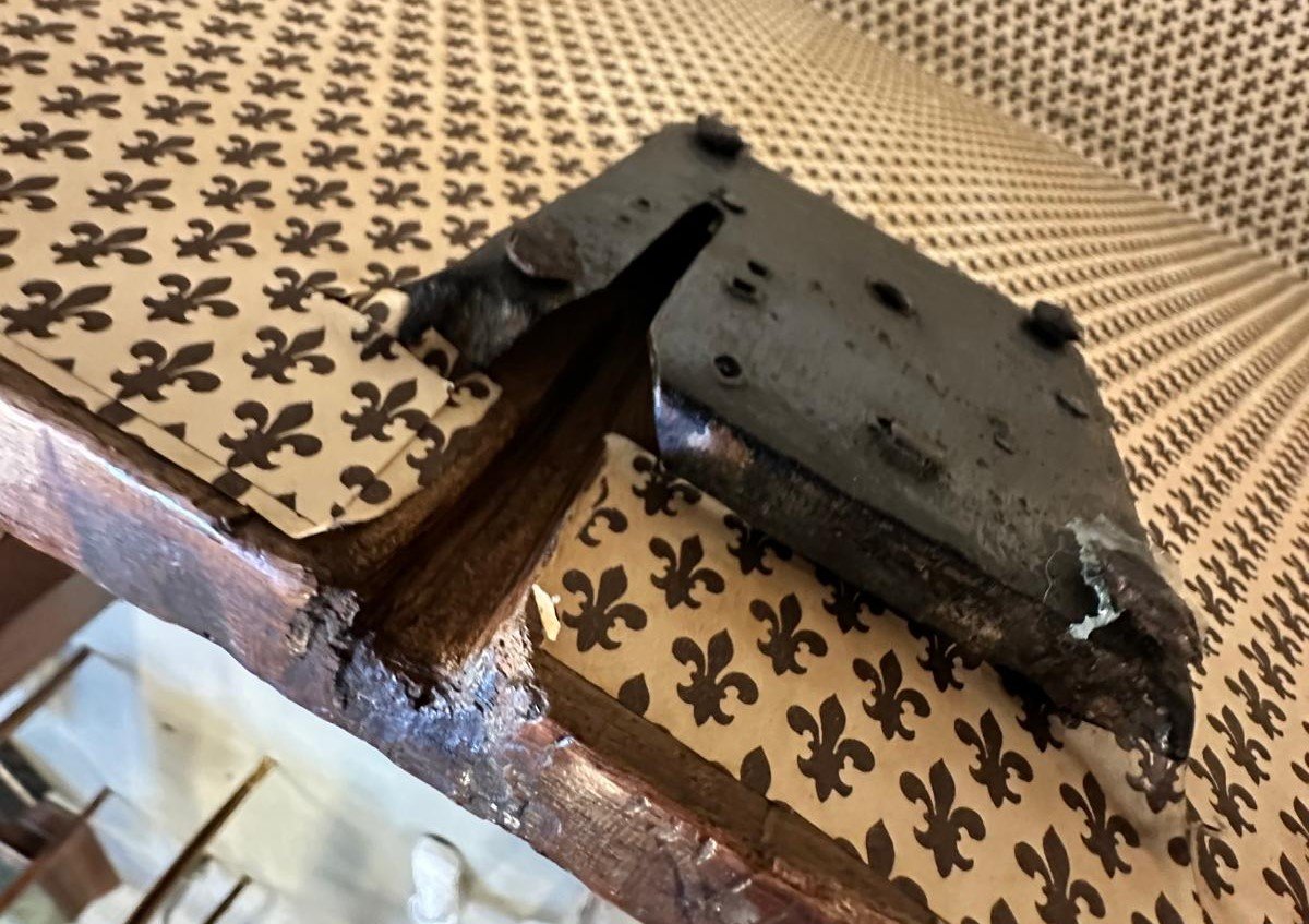 Cassapanca in noce, XVII secolo -photo-2