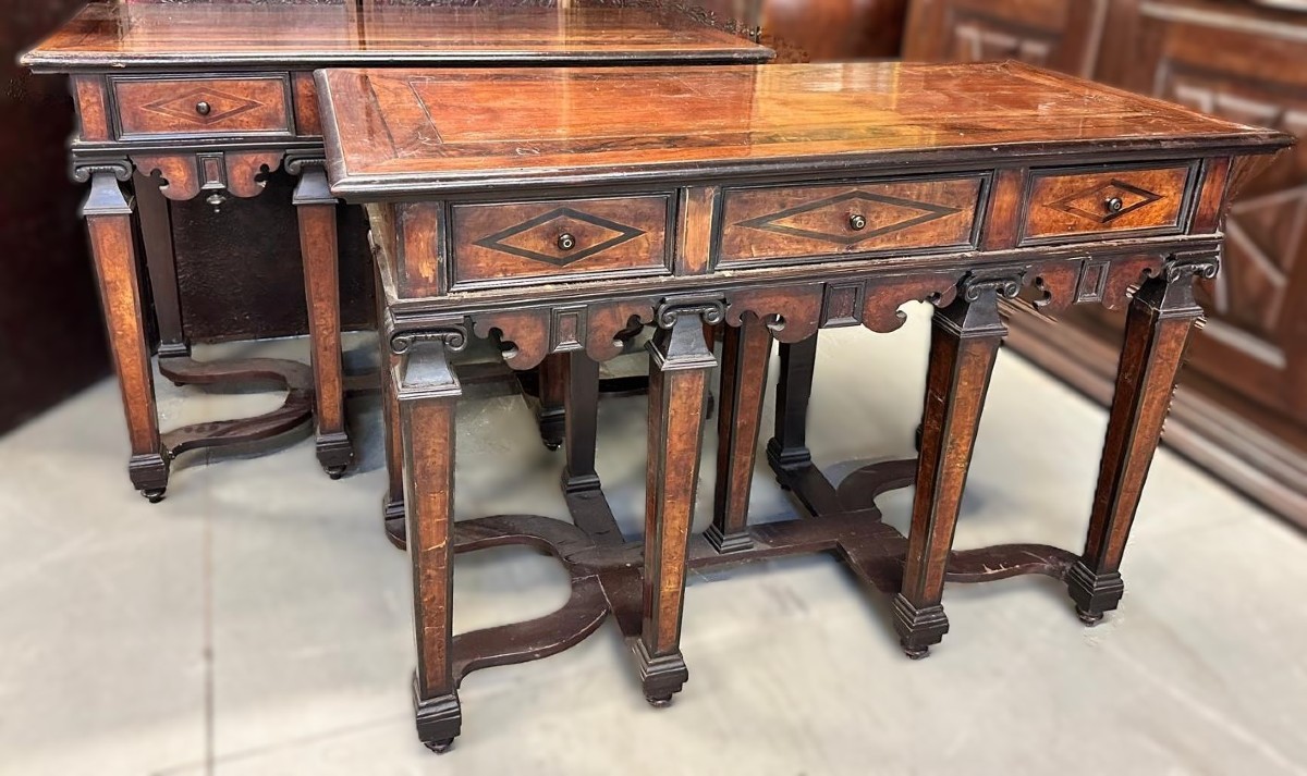 Coppia di tavoli da centro, Piemonte XVII secolo 