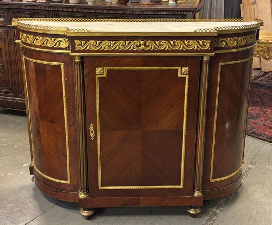 Credenza in stile Luigi XVI