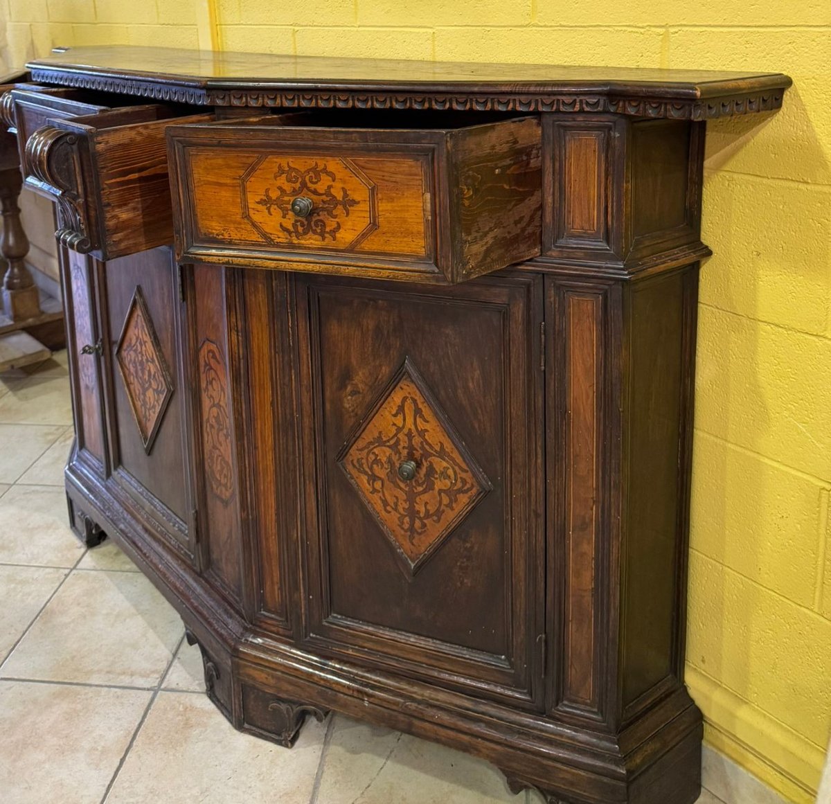 Credenza in stile rinascimentale -photo-2