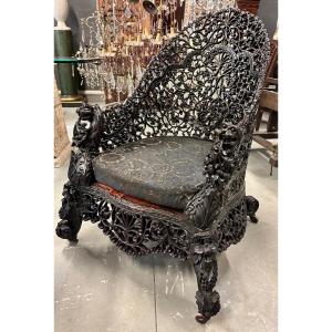 Sedia traforata AngloIndiana del XIX secolo