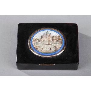 Restoration Period Tortoiseshell And Gold Snuffbox