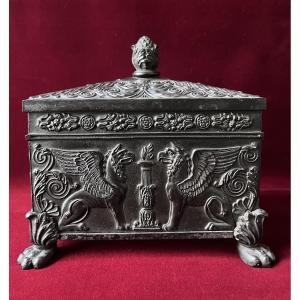 Neoclassical, Grand Tour, Berlin Cast Iron Casket With Griffins After Schinkel, 19th Century