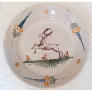 Saintes Earthenware Plate, Early 19th Century 