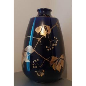 Important Vase Decorated With Virginia Creeper 