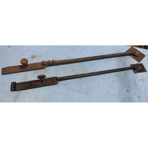 Large 18th Century Wrought Iron Clench